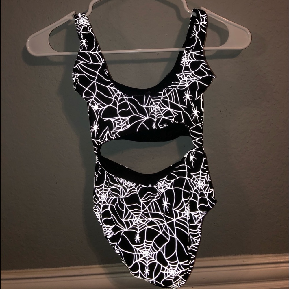 Reflective Spiderweb Bodysuit - Picture 3 of 4